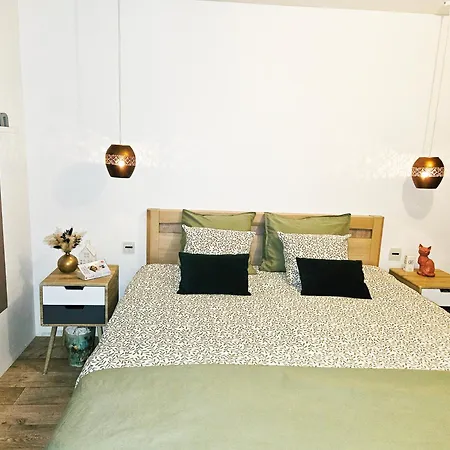 A 8km Du Circuit F1, 5 Personnes Avec Jardin Et Parking A Sart-lez-Spa