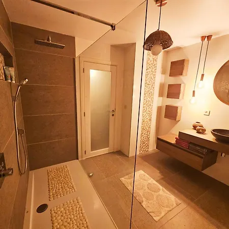 ヴィラ A 8km Du Circuit F1, Avec Jardin Et Parking A