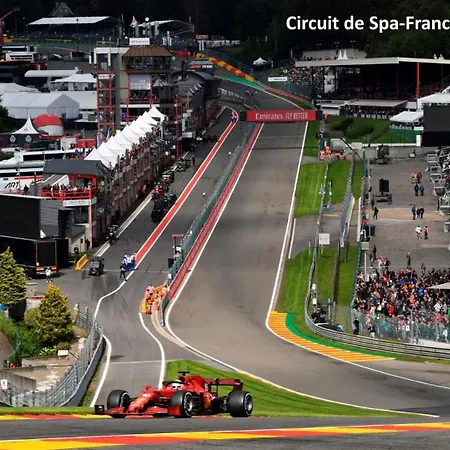 A 8km Du Circuit F1, 5 Personnes Avec Jardin Et Parking A Villa *
